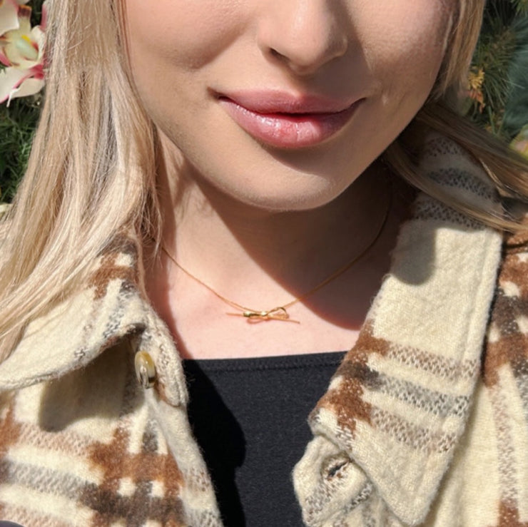 Femme Bow Necklace – Gold | DIPHDA